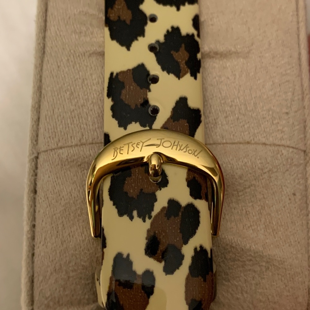 Pre-owned Betsey Johnson Animal Print Watch - Picture 2 of 4